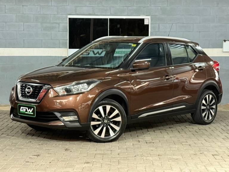 NISSAN - KICKS - 2018/2019 - Marrom - R$ 86.900,00