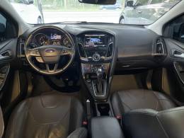 FORD - FOCUS - 2016/2016 - Branca - R$ 71.900,00