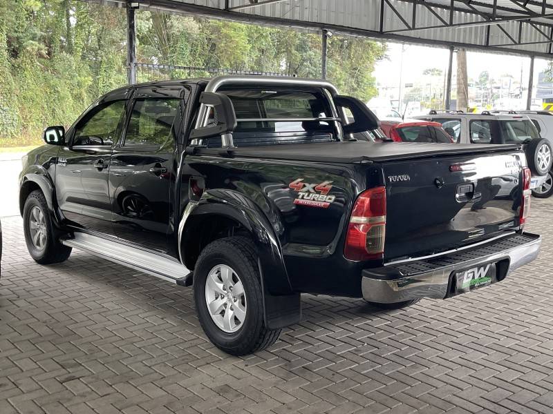 TOYOTA - HILUX - 2012/2013 - Preta - R$ 139.900,00