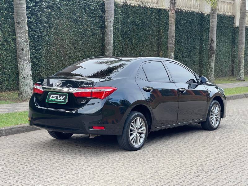 TOYOTA - COROLLA - 2015/2015 - Preta - R$ 88.900,00