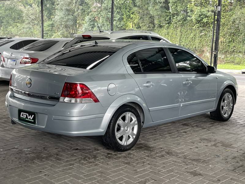 CHEVROLET - VECTRA - 2008/2008 - Prata - R$ 36.900,00