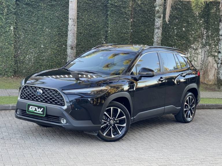 TOYOTA - COROLLA - 2021/2022 - Preta - R$ 155.900,00
