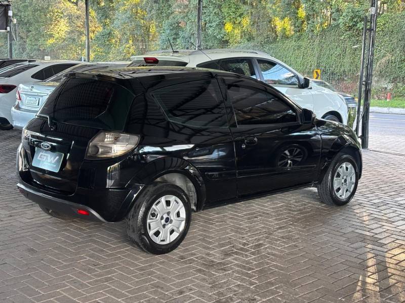 FORD - KA - 2012/2012 - Preta - R$ 27.900,00