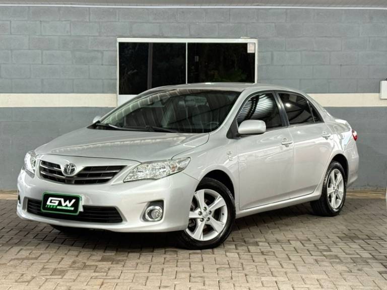 TOYOTA - COROLLA - 2013/2014 - Prata - Sob Consulta