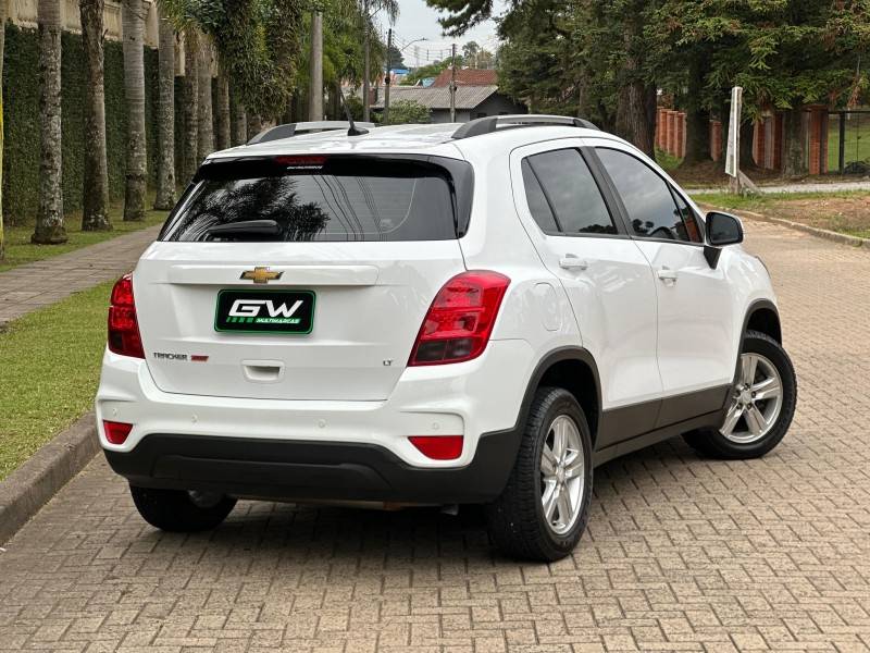 CHEVROLET - TRACKER - 2017/2018 - Branca - R$ 81.900,00
