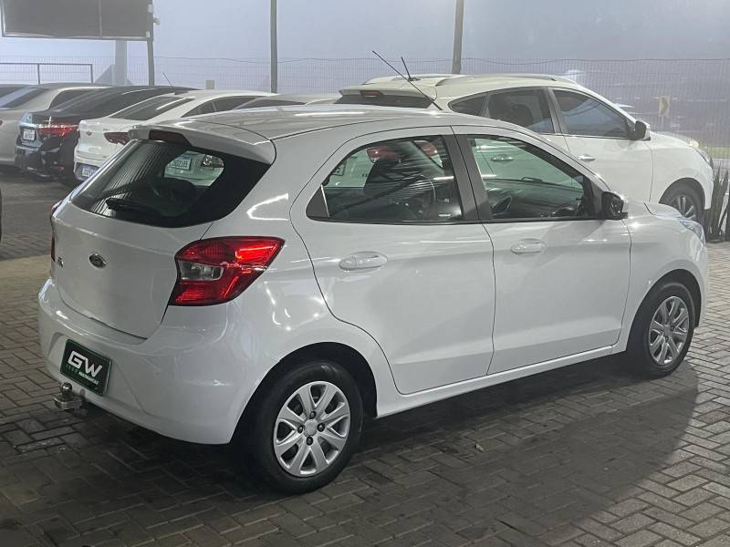 FORD - KA - 2015/2015 - Branca - R$ 41.900,00