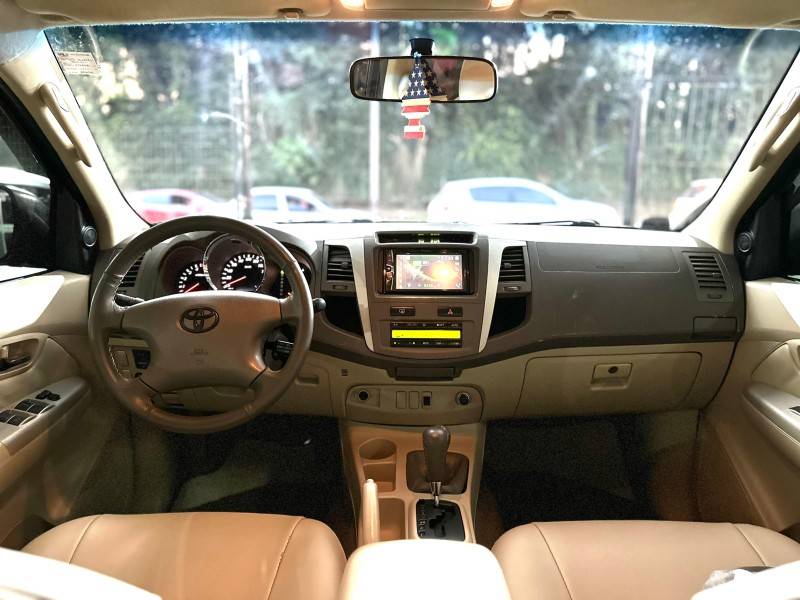 TOYOTA - HILUX SW4 - 2007/2007 - Preta - R$ 104.900,00