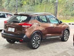 NISSAN - KICKS - 2018/2019 - Marrom - R$ 86.900,00