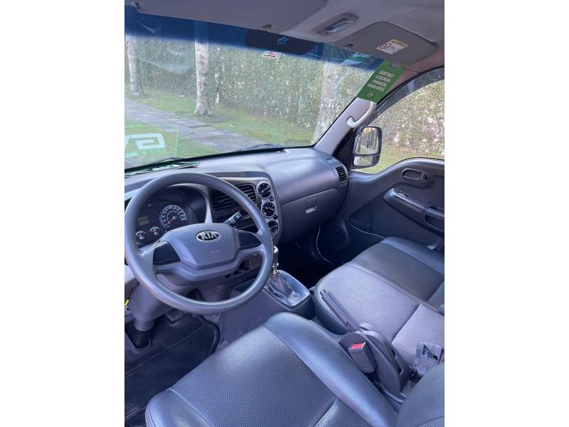 KIA MOTORS - BONGO - 2019/2020 - Branca - R$ 120.000,00
