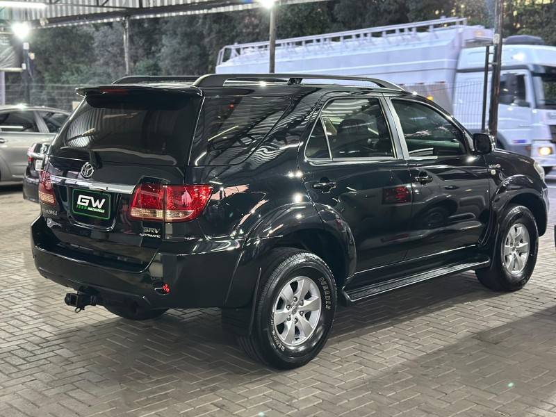 TOYOTA - HILUX SW4 - 2007/2007 - Preta - R$ 104.900,00