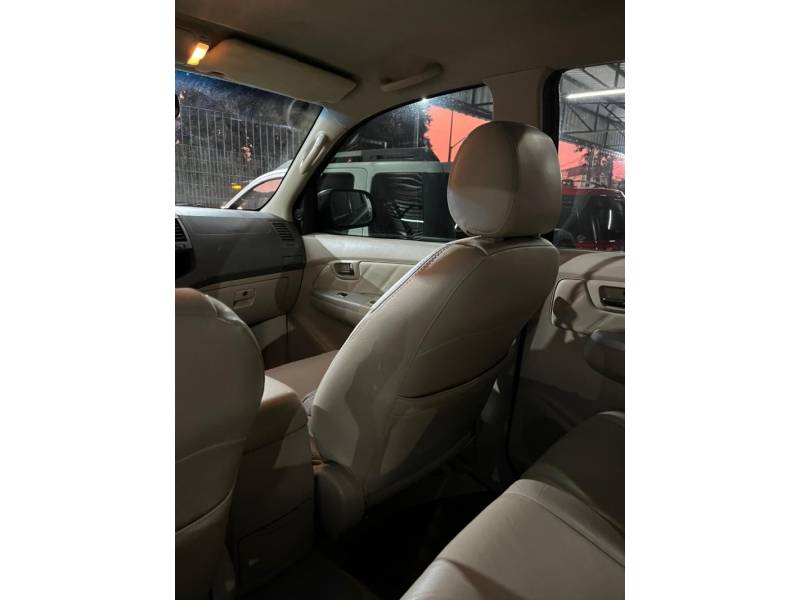 TOYOTA - HILUX SW4 - 2007/2007 - Preta - R$ 104.900,00