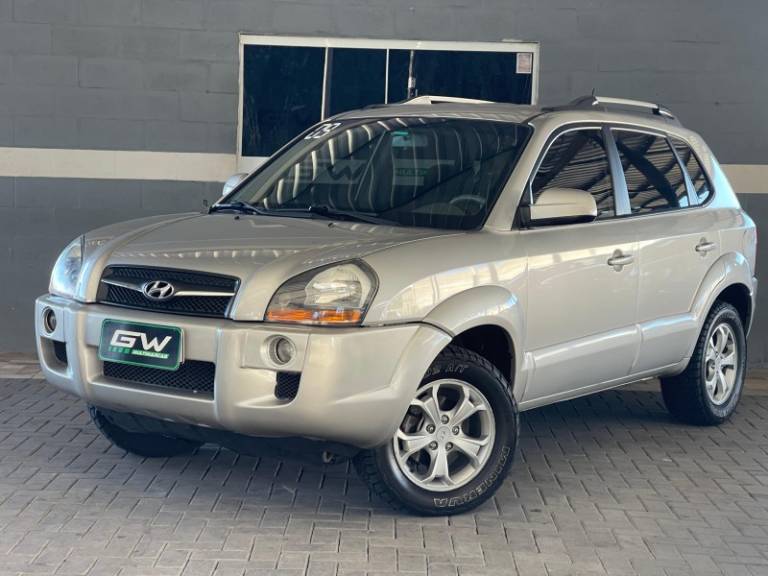 HYUNDAI - TUCSON - 2008/2009 - Prata - R$ 39.900,00