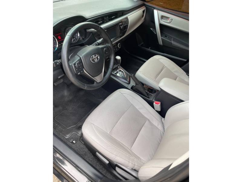 TOYOTA - COROLLA - 2015/2015 - Preta - R$ 88.900,00