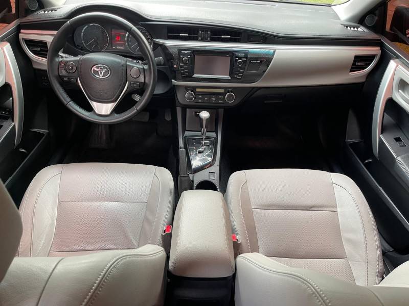 TOYOTA - COROLLA - 2015/2015 - Preta - R$ 88.900,00