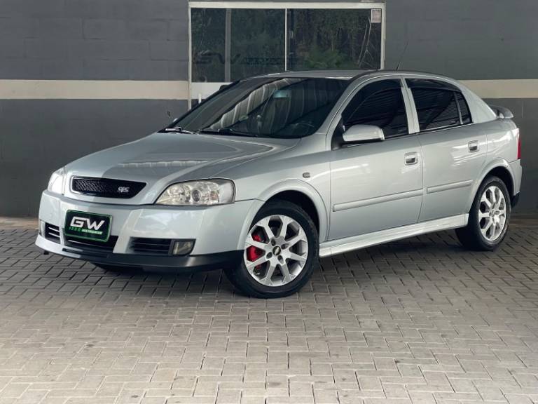 CHEVROLET - ASTRA - 2011/2011 - Prata - R$ 43.900,00