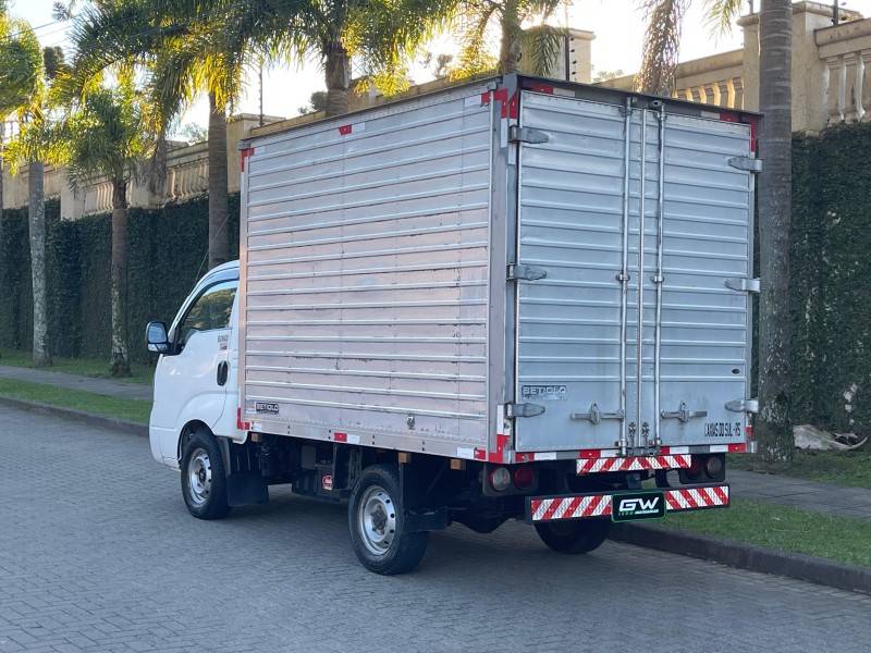KIA MOTORS - BONGO - 2019/2020 - Branca - R$ 120.000,00