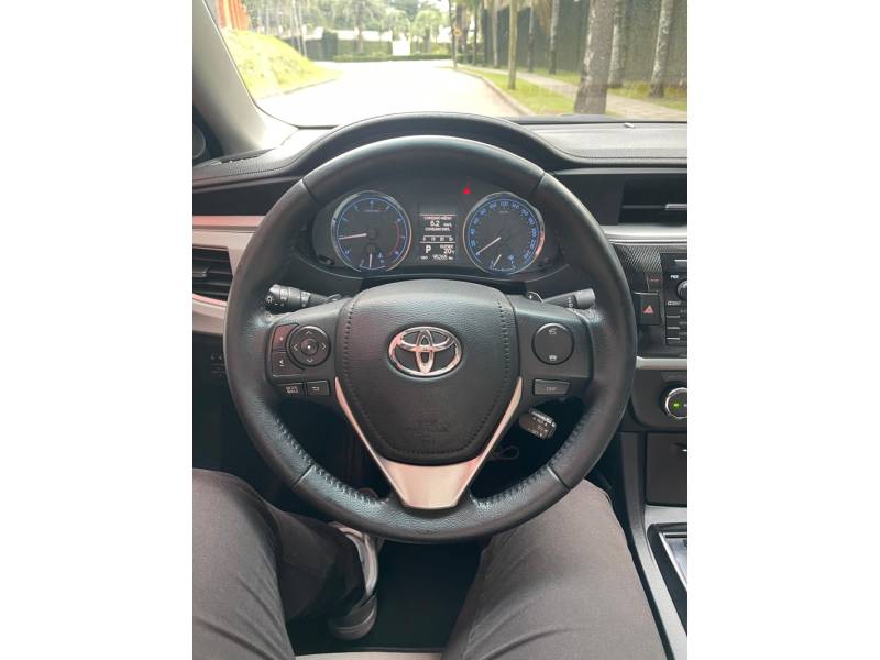 TOYOTA - COROLLA - 2015/2015 - Preta - R$ 88.900,00