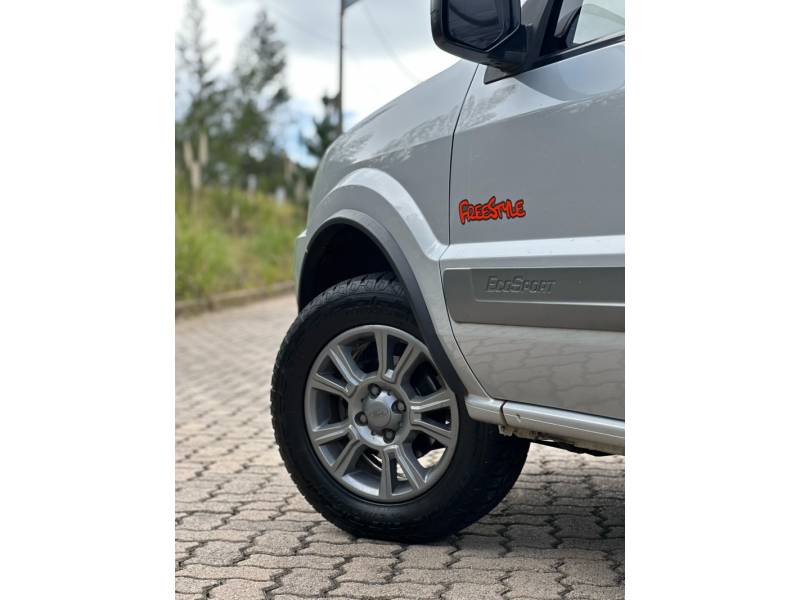 FORD - ECOSPORT - 2011/2012 - Prata - R$ 44.900,00