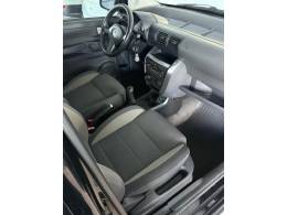 VOLKSWAGEN - CROSSFOX - 2008/2009 - Preta - R$ 34.900,00